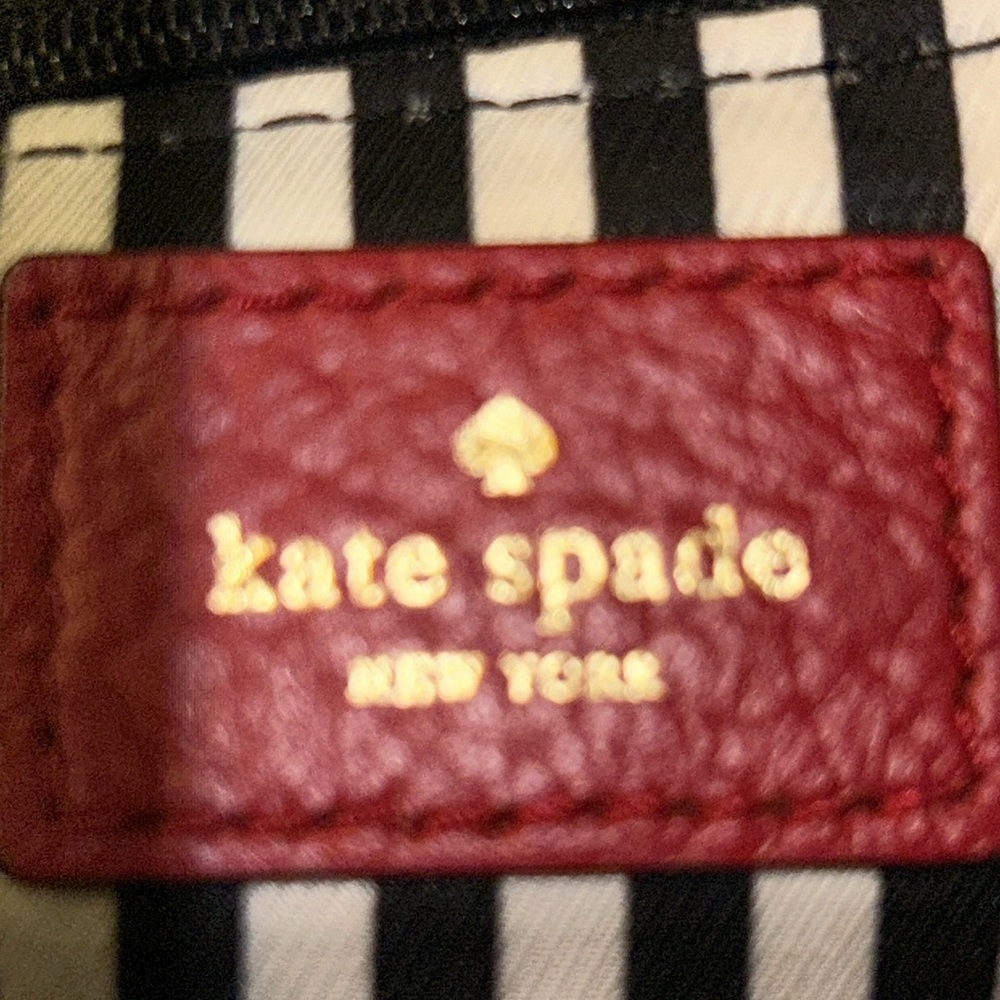 Kate Spade NY Red Pebbled Leather Hobo Bag w/Gold Keychain 15” x 11” x 3” EUC - Picture 13 of 14